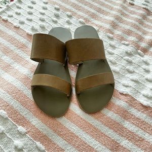 NWOT KYMA SANDALS OLIVE GREEN leather